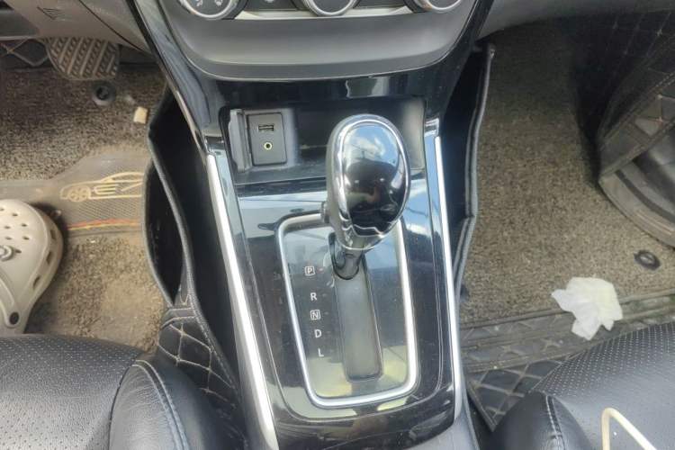 Used Nissan Sylphy 2016 1.6 XL CVT Deluxe Edition Gear Lever