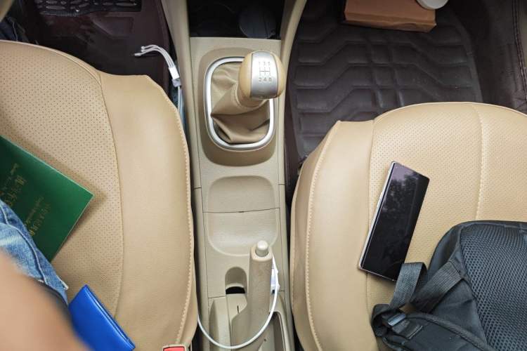 Used Nissan Sylphy 2016 Classic 1.6XE Manual Comfort Edition Gear Lever