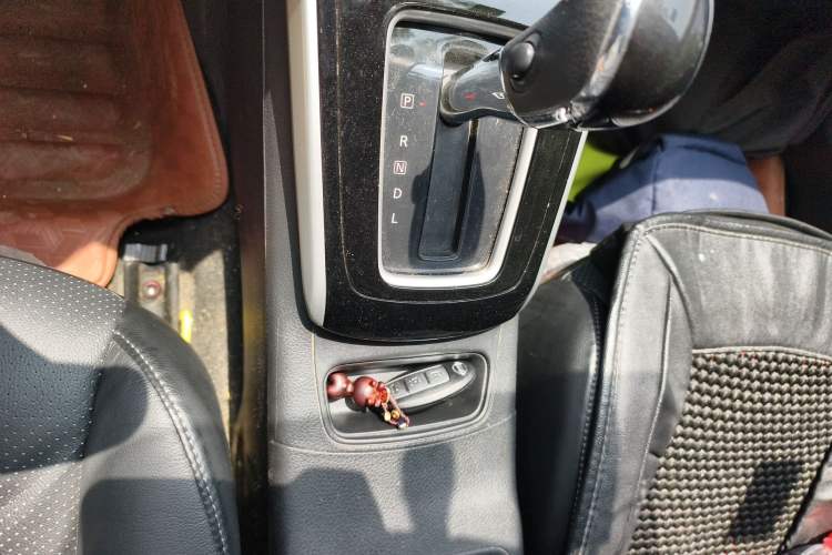 Used Nissan Sylphy 2016 1.6 XL CVT Luxury Edition Gear Lever
