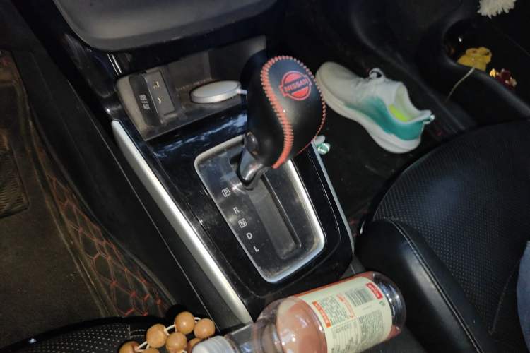 Used Nissan Sylphy 2016 1.6 XL CVT Luxury Edition Gear Lever