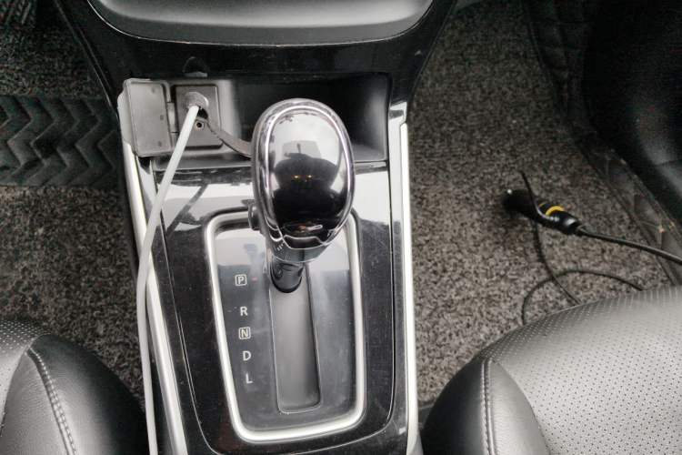 Used Nissan Sylphy 2016 1.6 XL CVT Deluxe Edition Gear Lever