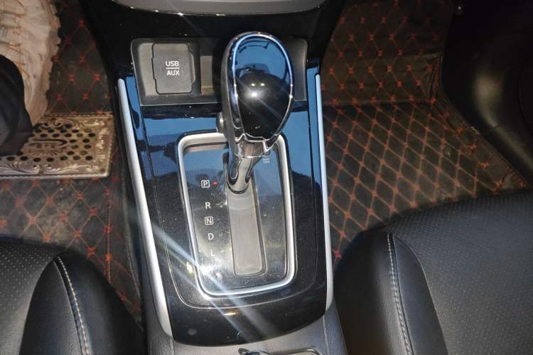 Used Nissan Sylphy 2016 1.6XV CVT Smart Enjoyment Version Gear Lever
