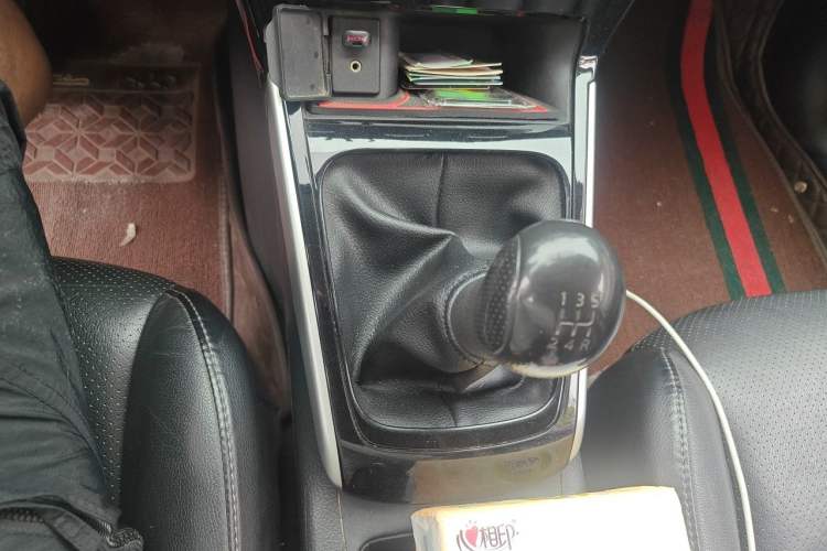Used Nissan Sylphy 2016 1.6 XL Manual Luxury Edition Gear Lever