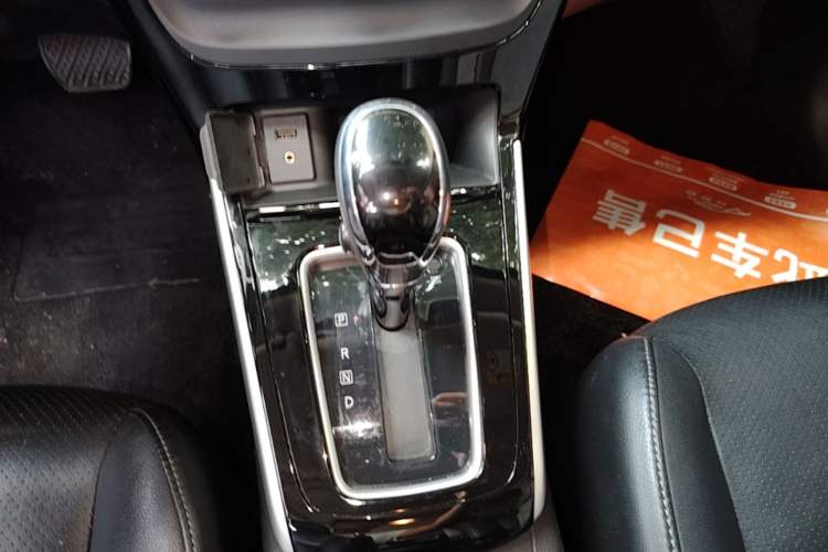 Used Nissan Sylphy 2016 1.6 XL CVT Deluxe Edition Gear Lever