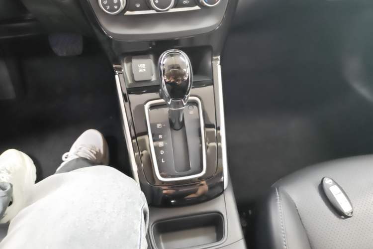 Used Nissan Sylphy 2016 1.6XV CVT Smart Enjoyment Version Gear Lever