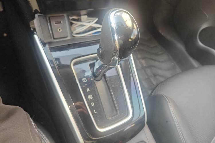 Used Nissan Sylphy 2016 1.6XV CVT Smart Enjoyment Version Gear Lever