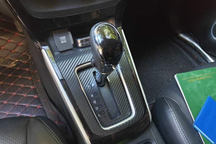 Used Nissan Sylphy 2016 1.6 XL CVT Deluxe Edition Gear Lever