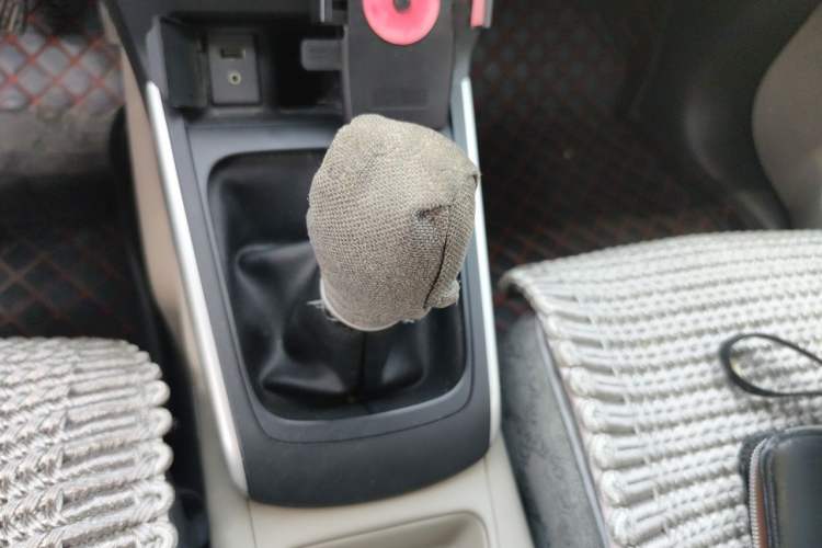 Used Nissan Sylphy 2016 1.6XE Manual Comfort Edition Gear Lever