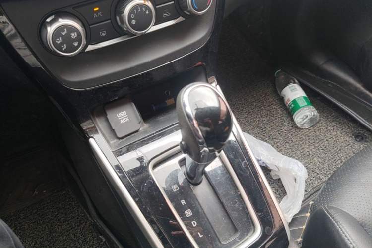 Used Nissan Sylphy 2016 1.6XV CVT Smart Enjoyment Version Gear Lever