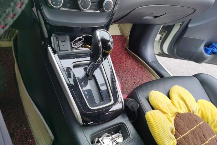 Used Nissan Sylphy 2016 1.6 XL CVT Deluxe Edition Gear Lever