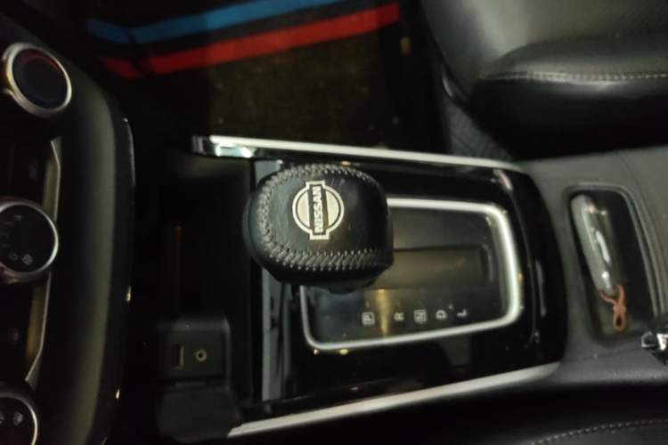 Used Nissan Sylphy 2016 1.6XV CVT Smart Enjoyment Version Gear Lever