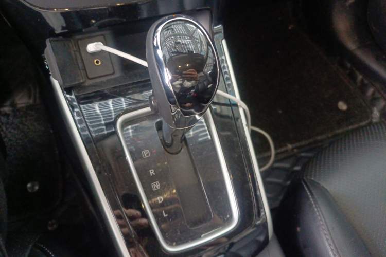 Used Nissan Sylphy 2016 1.6 XL CVT Deluxe Edition Gear Lever