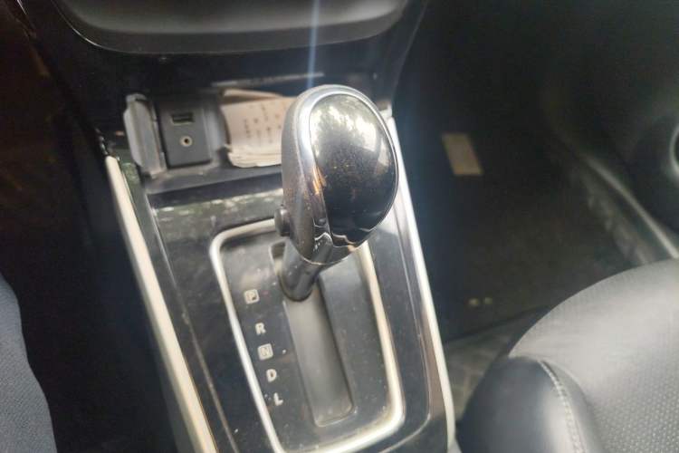 Used Nissan Sylphy 2016 1.6XV CVT Smart Enjoyment Version Gear Lever