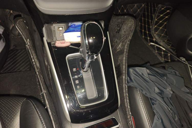 Used Nissan Sylphy 2016 1.6 XL CVT Luxury Edition Gear Lever