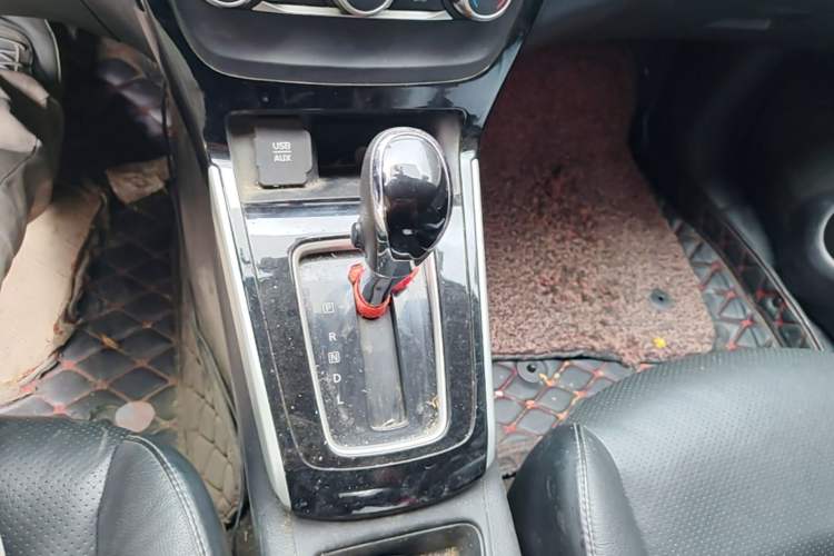 Used Nissan Sylphy 2016 1.6 XL CVT Deluxe Edition Gear Lever