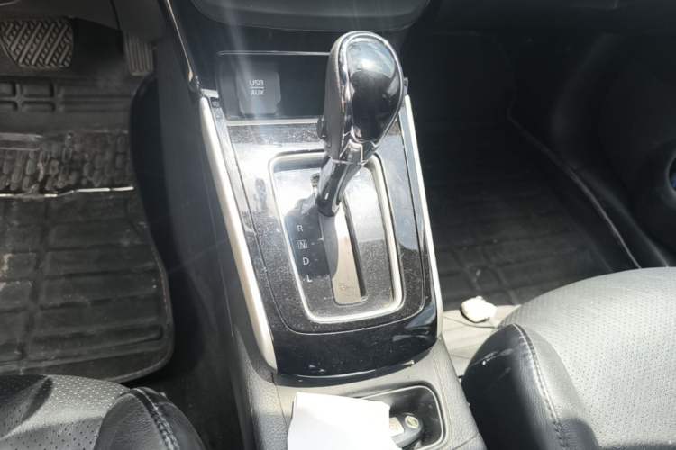 Used Nissan Sylphy 2016 1.6 XL CVT Deluxe Edition Gear Lever
