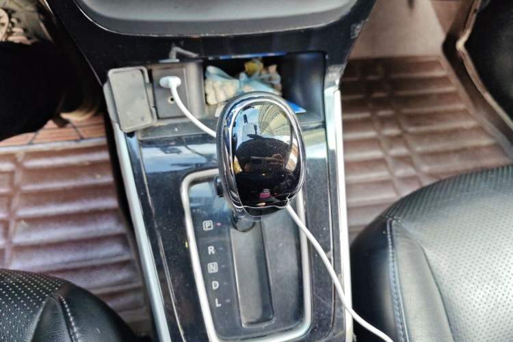 Used Nissan Sylphy 2016 1.6 XL CVT Luxury Edition Gear Lever