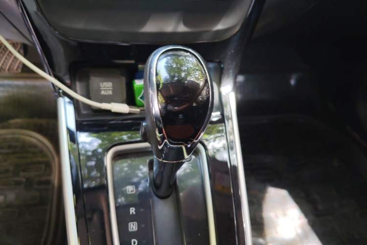 Used Nissan Sylphy 2016 1.6 XL CVT Deluxe Edition Gear Lever