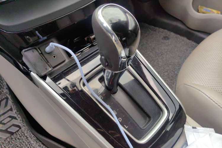 Used Nissan Sylphy 2016 1.6 XL CVT Deluxe Edition Gear Lever