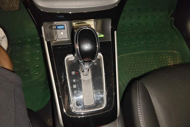 Used Nissan Sylphy 2016 1.6XV CVT Smart Enjoyment Version Gear Lever