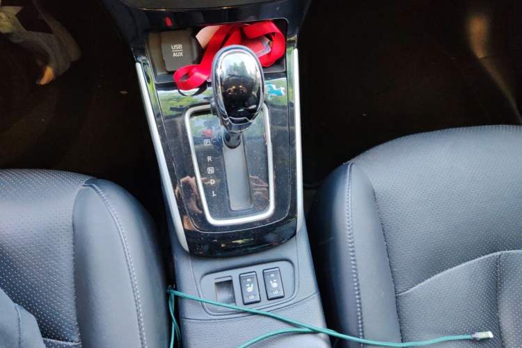 Used Nissan Sylphy 2016 1.6 XL CVT Deluxe Edition Gear Lever