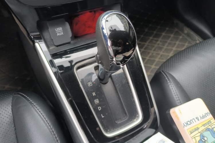 Used Nissan Sylphy 2016 1.6 XL CVT Deluxe Edition Gear Lever
