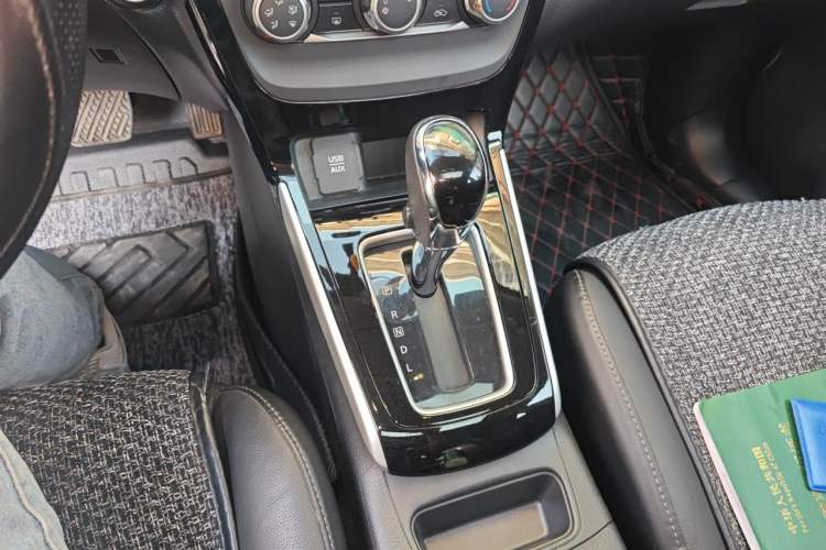 Used Nissan Sylphy 2016 1.6XV CVT Smart Enjoyment Version Gear Lever