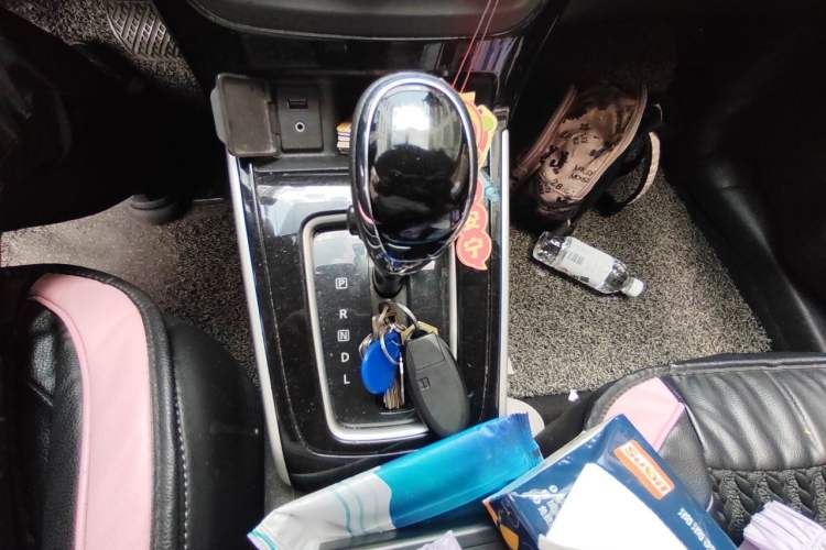 Used Nissan Sylphy 2016 1.6 XL CVT Luxury Edition Gear Lever