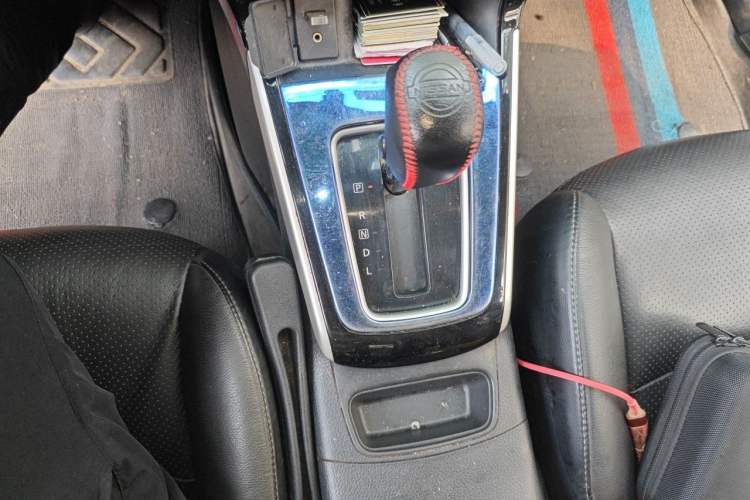 Used Nissan Sylphy 2016 1.6 XL CVT Deluxe Edition Gear Lever