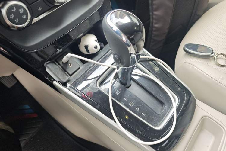 Used Nissan Sylphy 2016 1.6 XL CVT Luxury Edition Gear Lever