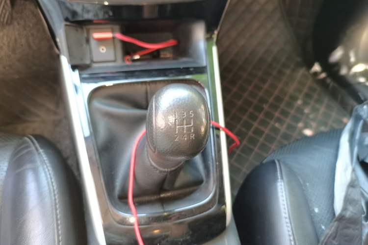 Used Nissan Sylphy 2016 1.6 XL Manual Luxury Edition Gear Lever