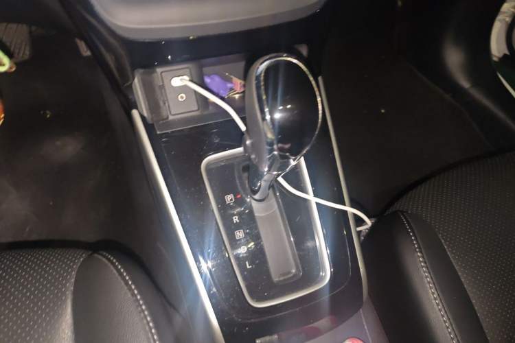Used Nissan Sylphy 2016 1.6 XL CVT Luxury Edition Gear Lever