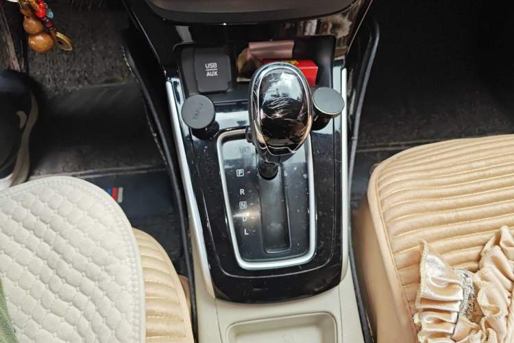 Used Nissan Sylphy 2016 1.6 XL CVT Luxury Edition Gear Lever