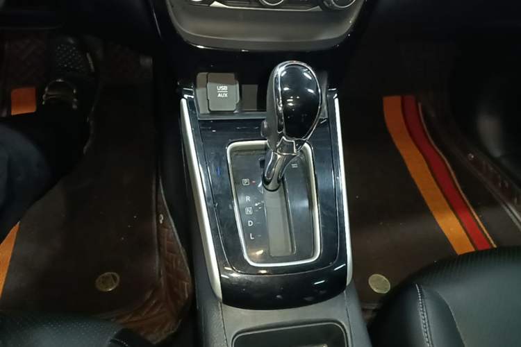 Used Nissan Sylphy 2016 1.6XV CVT Smart Enjoyment Version Gear Lever