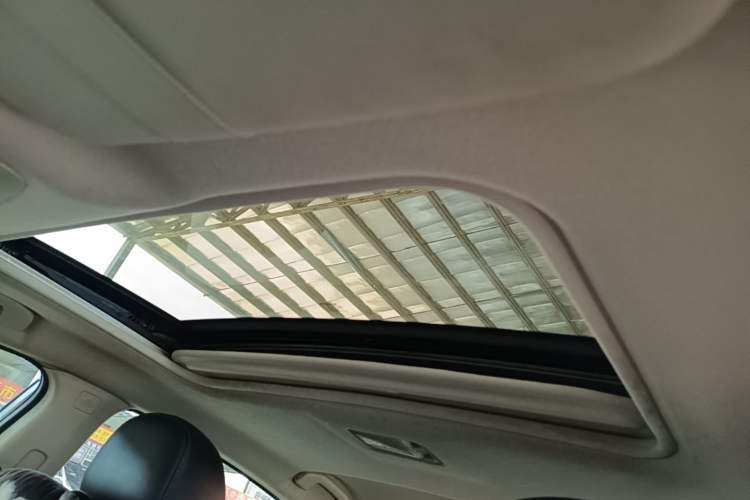Used Nissan Sylphy 2016 1.6XV CVT Smart Enjoyment Version Headliner