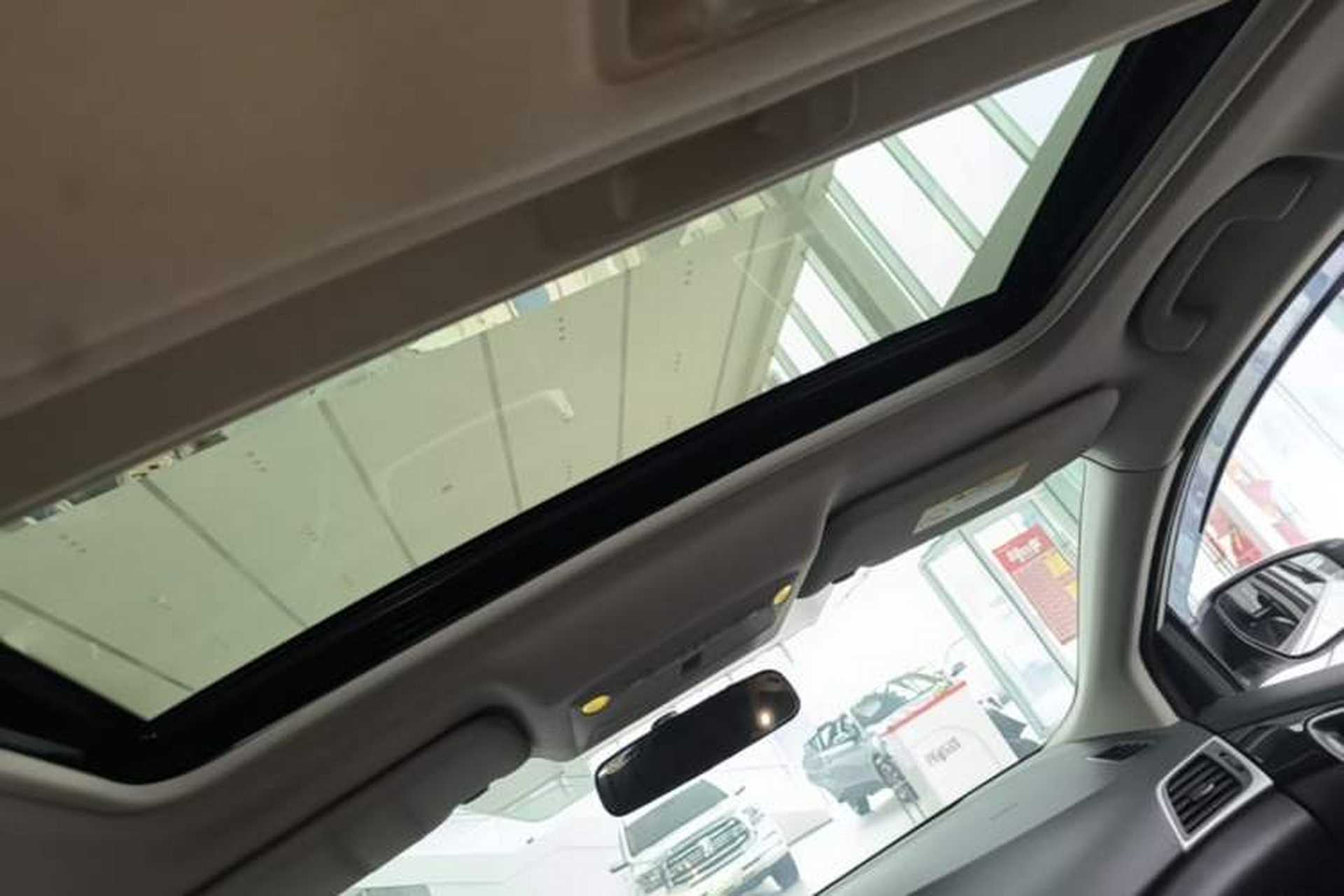 Used Nissan Sylphy 2016 1.6XV CVT Smart Enjoyment Version Headliner