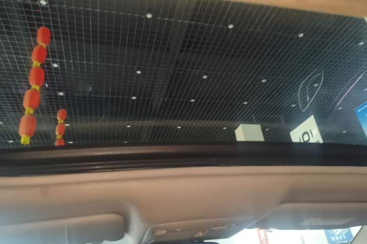 Used Nissan Sylphy 2016 1.6 XL Manual Luxury Edition Headliner