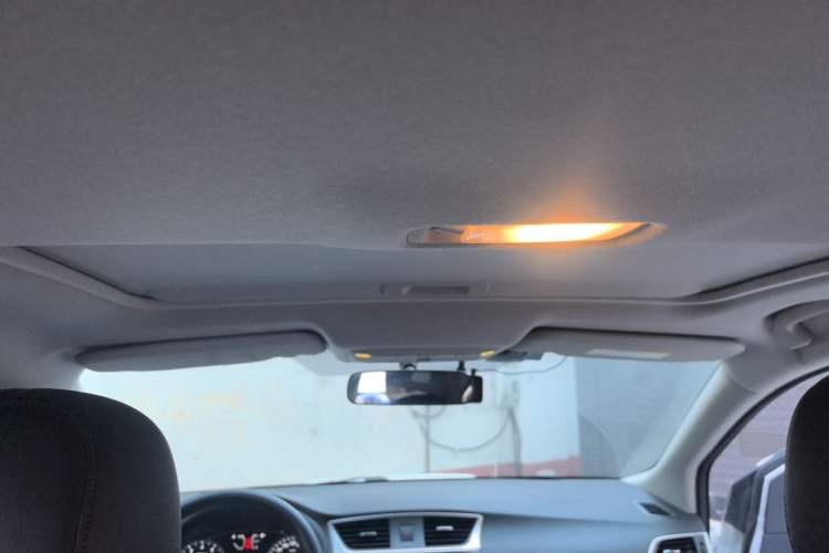 Used Nissan Sylphy 2016 1.6XV CVT Smart Enjoyment Version Headliner
