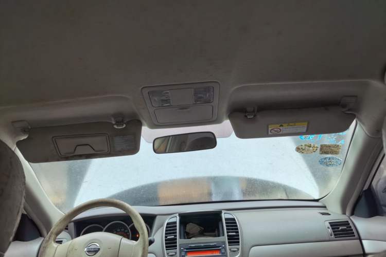 Used Nissan Sylphy 2016 Classic 1.6XE Manual Comfort Edition Headliner