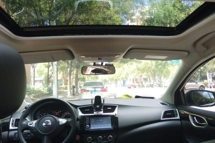 Used Nissan Sylphy 2016 1.6XV CVT Smart Enjoyment Version Headliner