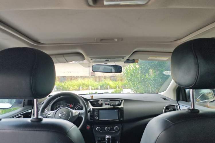 Used Nissan Sylphy 2016 1.6XV CVT Smart Enjoyment Version Headliner