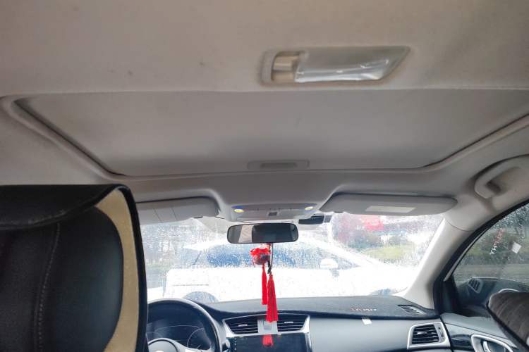 Used Nissan Sylphy 2016 1.6XV CVT Smart Enjoyment Version Headliner