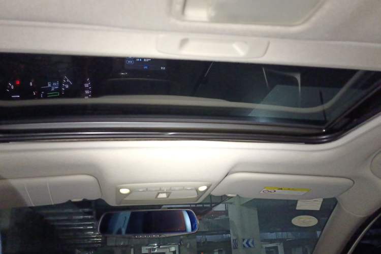 Used Nissan Sylphy 2016 1.6XV CVT Smart Enjoyment Version Headliner
