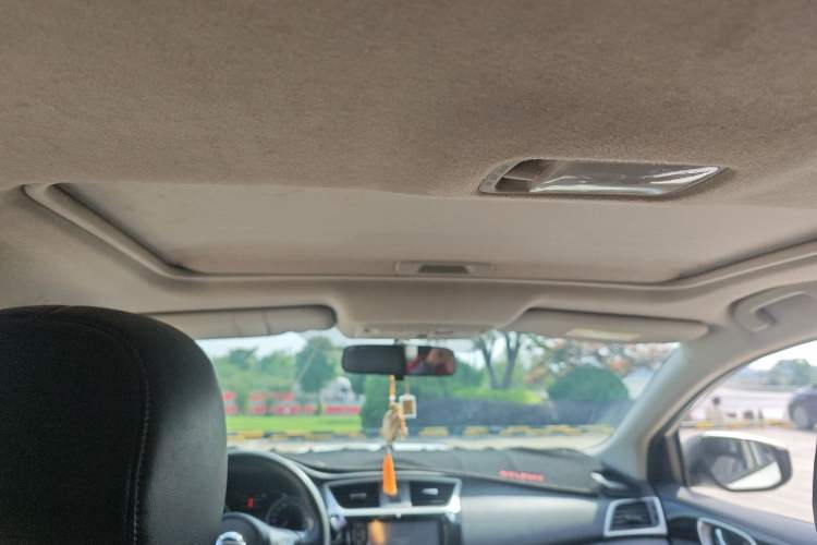 Used Nissan Sylphy 2016 1.6XV CVT Smart Enjoyment Version Headliner