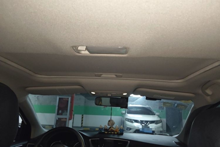 Used Nissan Sylphy 2016 1.6XV CVT Smart Enjoyment Version Headliner