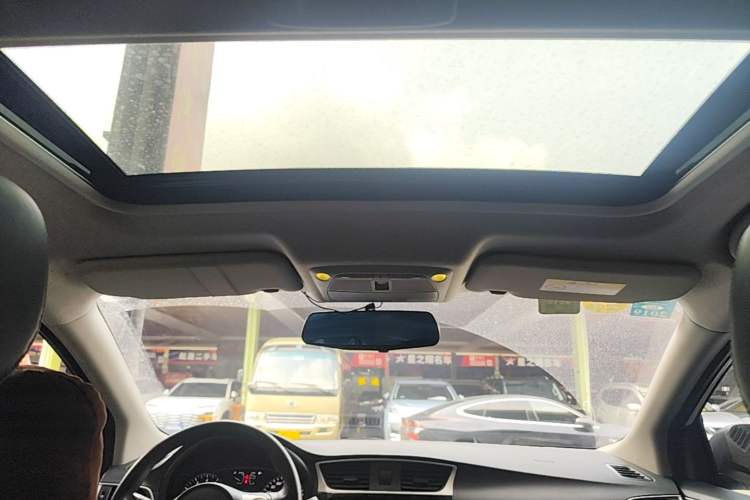 Used Nissan Sylphy 2016 1.6XV CVT Smart Enjoyment Version Headliner