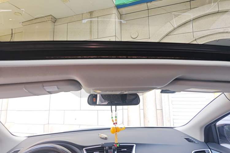 Used Nissan Sylphy 2016 1.6XV CVT Smart Enjoyment Version Headliner