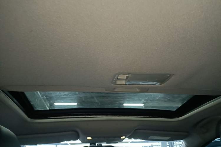 Used Nissan Sylphy 2016 1.6XV CVT Smart Enjoyment Version Headliner