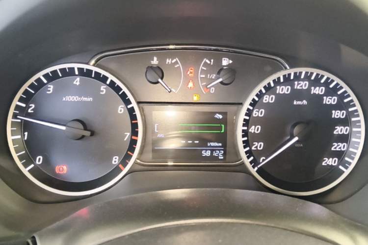 Used Nissan Sylphy 2016 1.6 XL Manual Luxury Edition Instrument Cluster