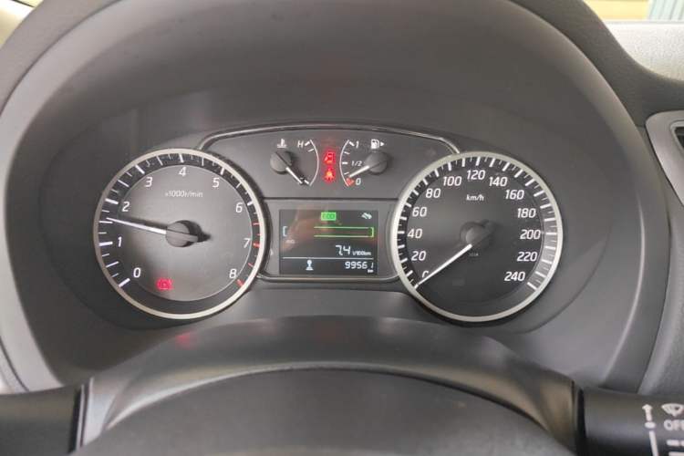 Used Nissan Sylphy 2016 1.6 XL Manual Luxury Edition Instrument Cluster